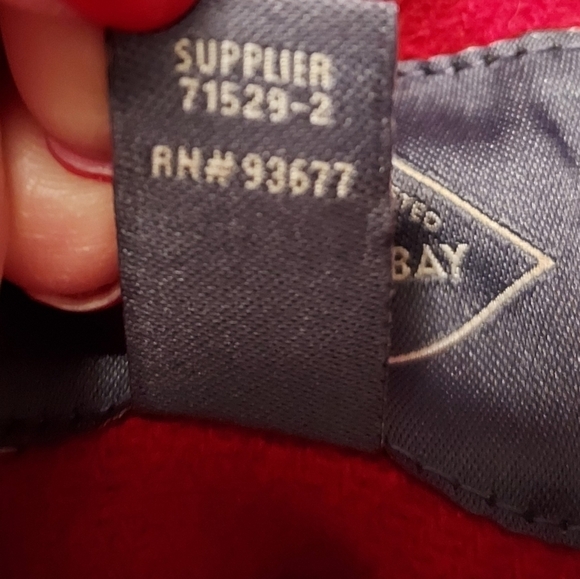 St. John's Bay small Red 58% wool 34%poly rn#93677 - Picture 5 of 11